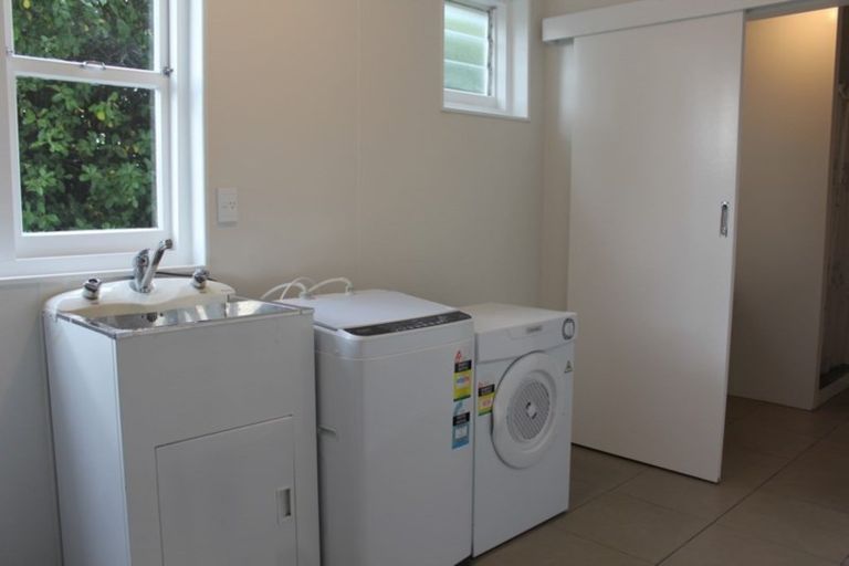 Photo of property in 28 Pompolona Street, Te Anau, 9600