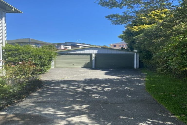Photo of property in 10 Stephen Street, Johnsonville, Wellington, 6037