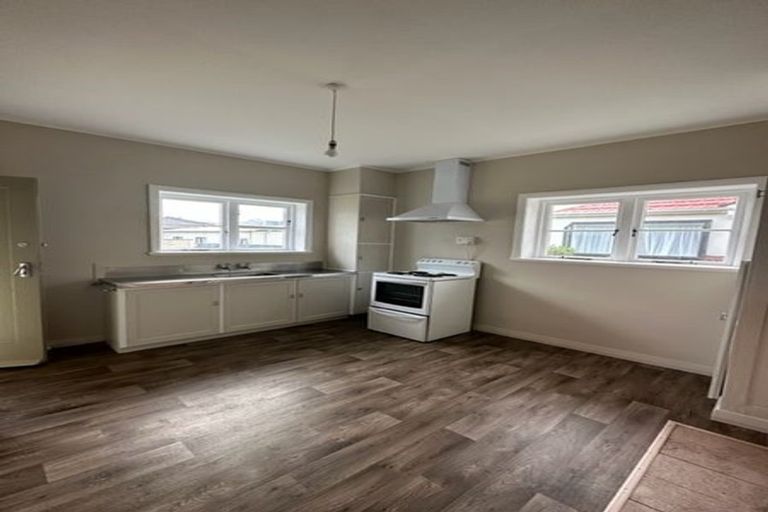 Photo of property in 69 Bell Road, Waiwhetu, Lower Hutt, 5010