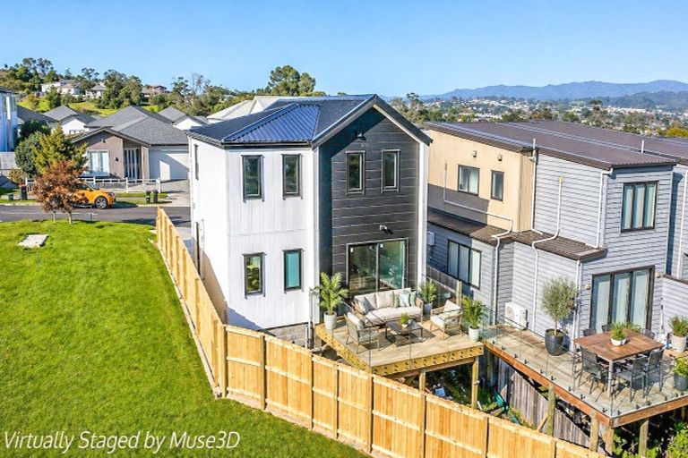 Photo of property in 1 Kaimai Avenue, Massey, 0614