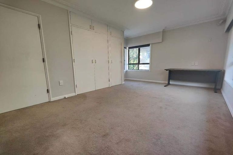 Photo of property in 2 Mellons Bay Road, Howick, Auckland, 2014