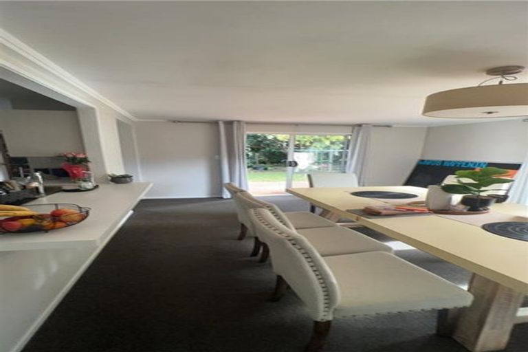 Photo of property in 4 Pahi Place, West Harbour, Auckland, 0618