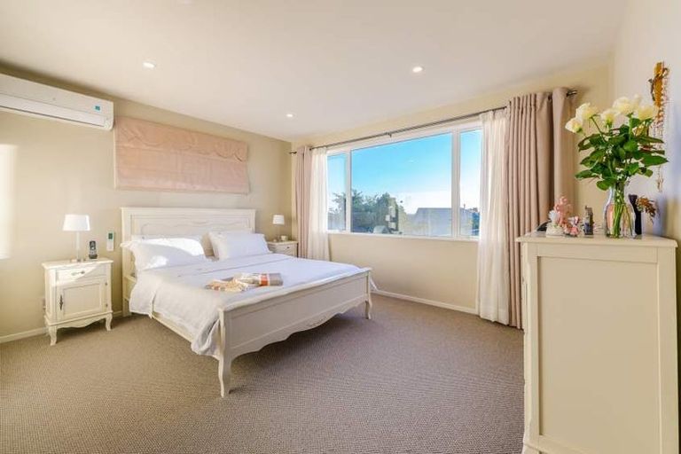 Photo of property in 15 Roadley Avenue, Sunnyhills, Auckland, 2010