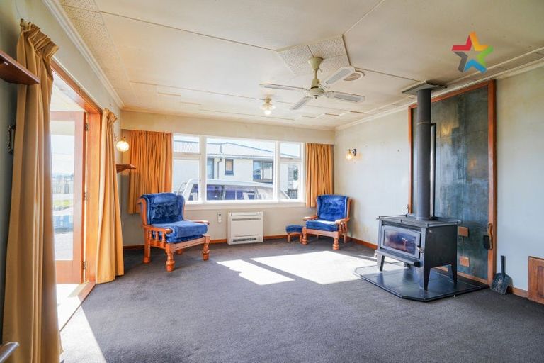 Photo of property in 37 Papatotara Road, Tuatapere, 9620