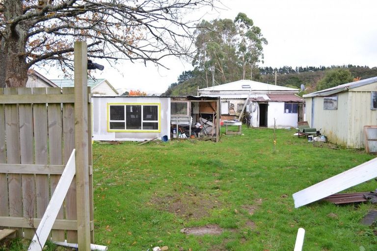 Photo of property in 17 High Street, Eketahuna, 4900