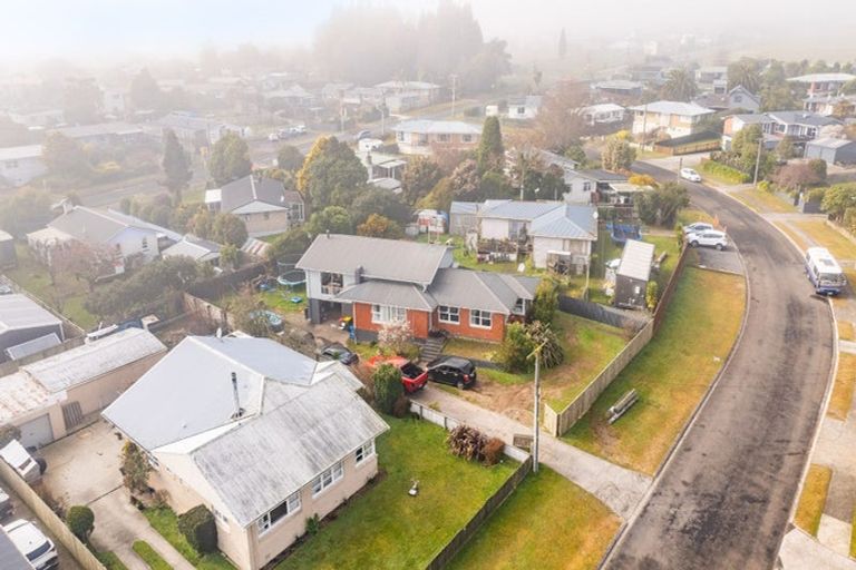 Photo of property in 20 Elliott Crescent, Owhata, Rotorua, 3010
