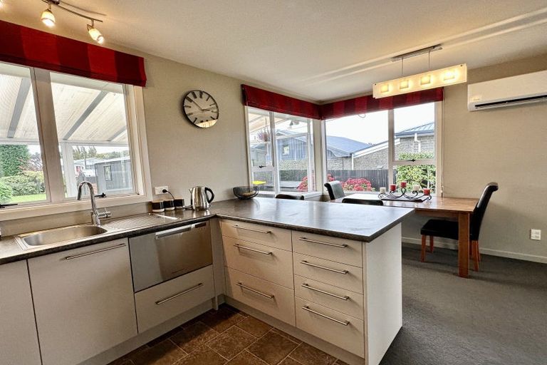 Photo of property in 54 West Plains Road, Waikiwi, Invercargill, 9810