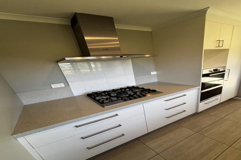 Photo of property in 2 Tucker Close, Leamington, Cambridge, 3432