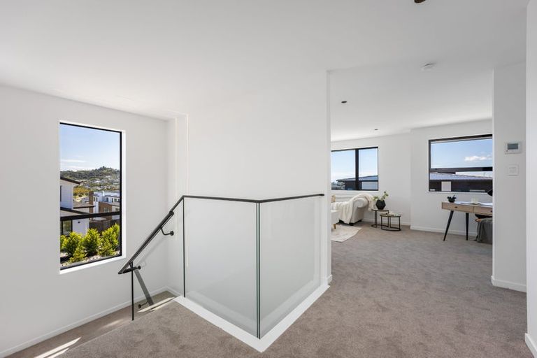 Photo of property in 15 Dulcie Way, Orewa, 0931
