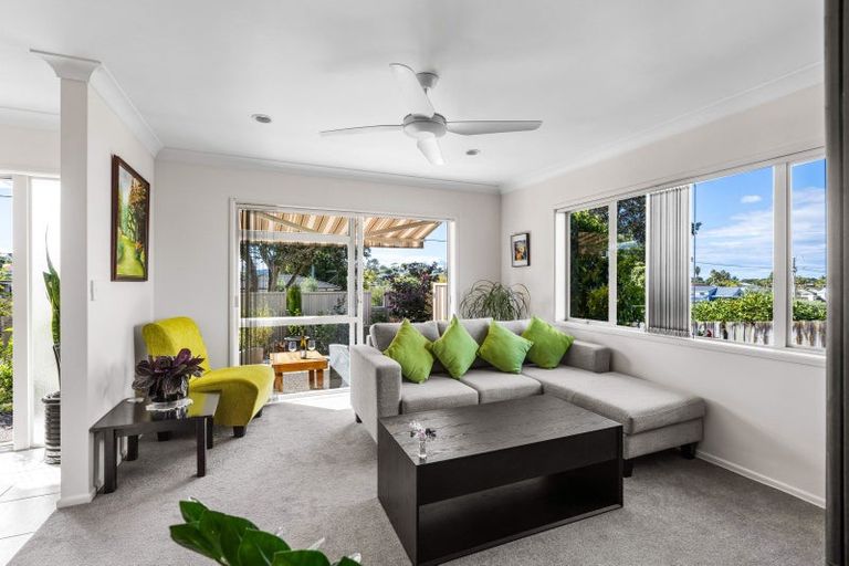 Photo of property in 1/42 Bay Street, Red Beach, 0932