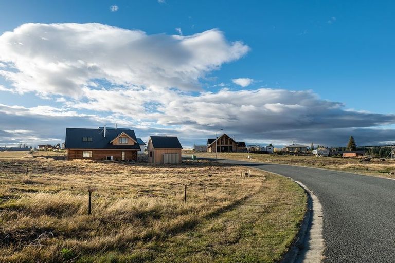 Photo of property in 35 Ohau Drive, Lake Ohau, Twizel, 9412