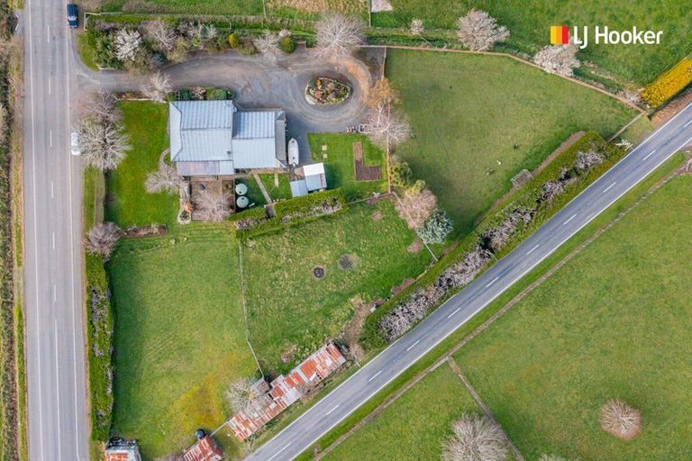 Photo of property in 219 Outram-mosgiel Road, Mosgiel, Outram, 9073