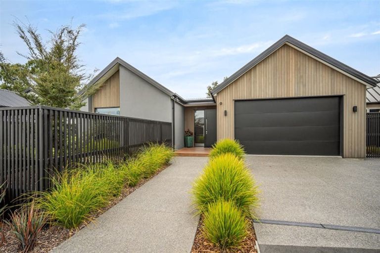 Photo of property in 19 Ardrossan Way, Tai Tapu, 7672
