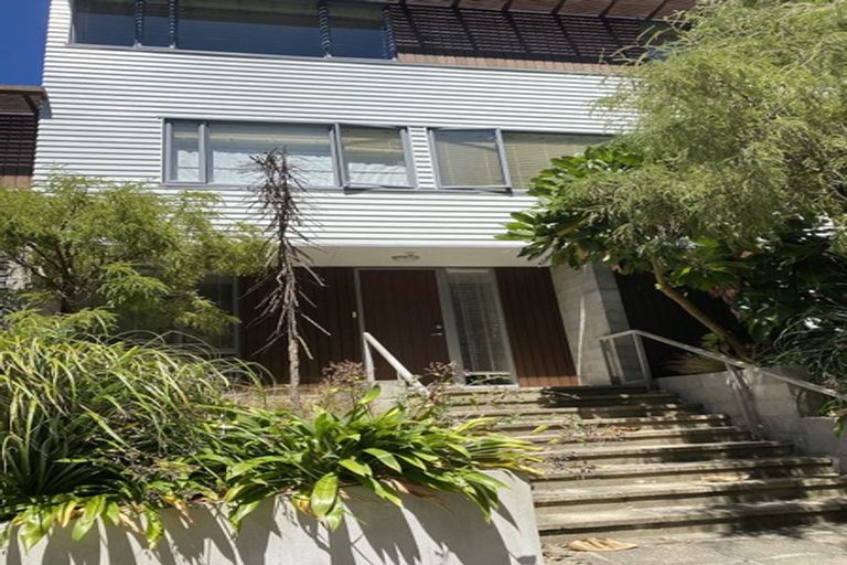 Photo of property in 35b Ngaio Road, Kelburn, Wellington, 6012
