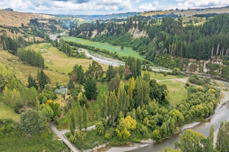 Photo of property in 244 Londons Ford Road, Pohangina, Feilding, 4777