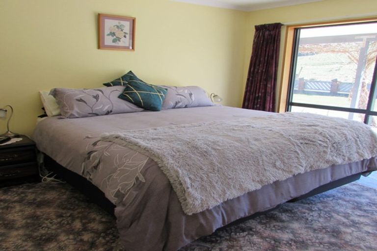 Photo of property in 54 Welshmans Gully Road, Waikaia, 9778