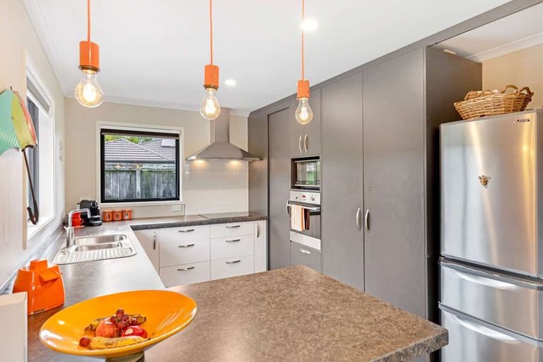 Photo of property in 92a Palmers Road, New Brighton, Christchurch, 8083