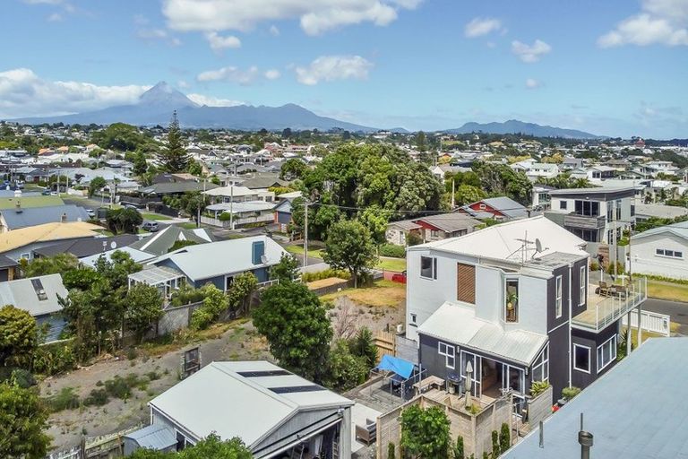 Photo of property in 9 Sackville Street, Fitzroy, New Plymouth, 4312