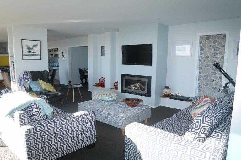 Photo of property in 156 Field Way, Waikanae Beach, Waikanae, 5036