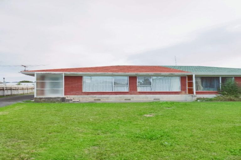 Photo of property in 1/36 Blacklock Avenue, Henderson, Auckland, 0612