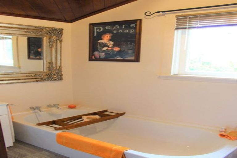 Photo of property in 236 Pine Hill Road, Dalmore, Dunedin, 9010