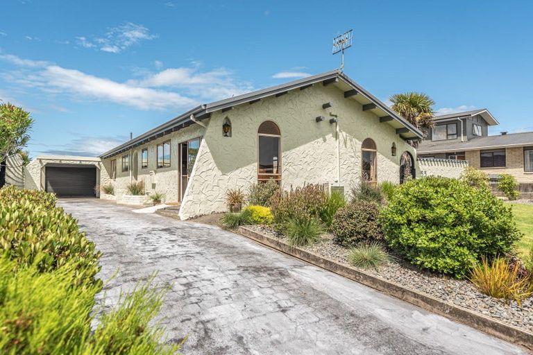 Photo of property in 53 Hinau Street, Castlecliff, Whanganui, 4501