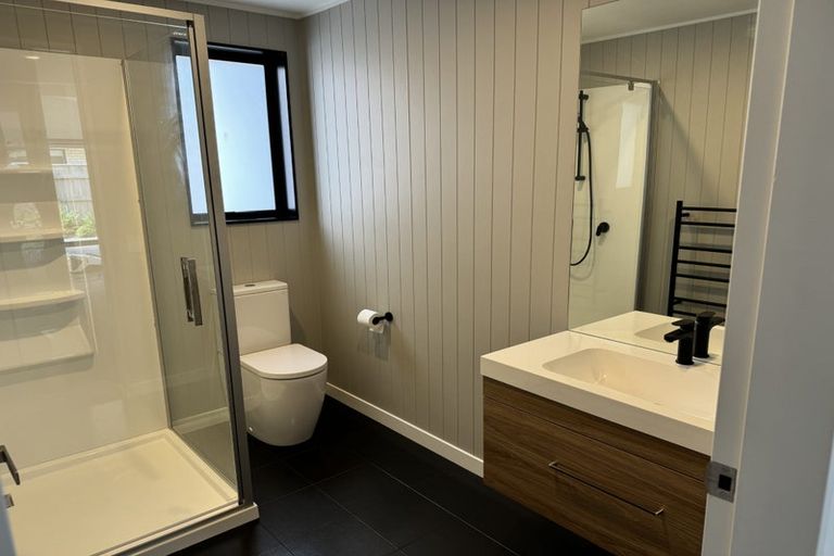 Photo of property in 8 Kaiwaru Place, Waikanae, 5036