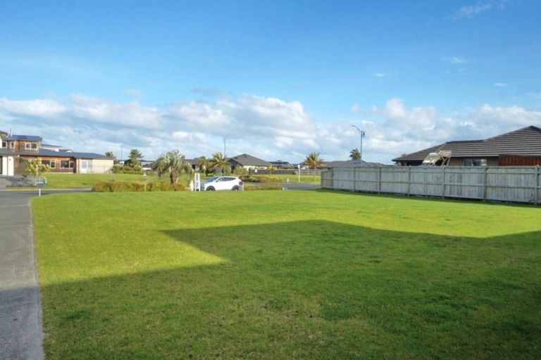 Photo of property in 20 Mariners Haven, One Tree Point, 0118