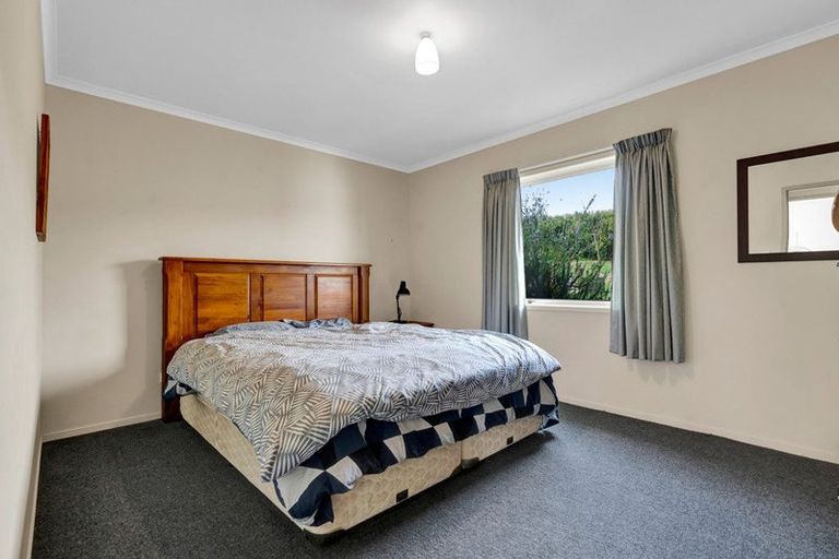 Photo of property in 333 Paraite Road, Paraite, New Plymouth, 4373