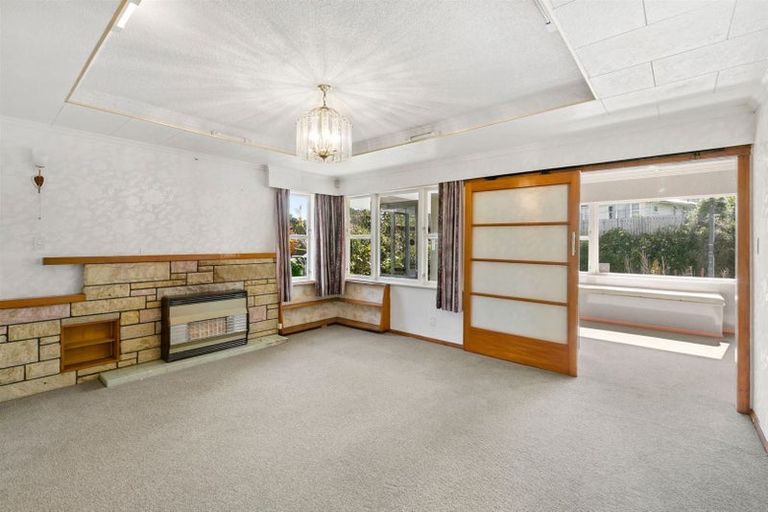Photo of property in 8 Pembroke Street, Westown, New Plymouth, 4310