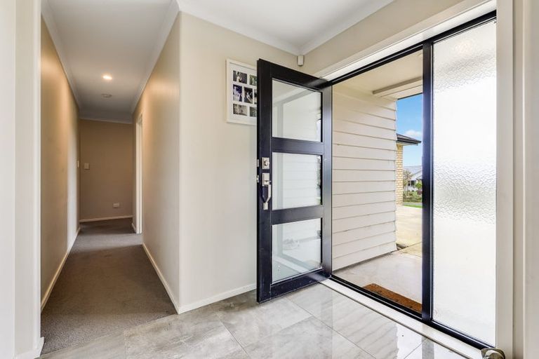 Photo of property in 14 Patatee Terrace, Baverstock, Hamilton, 3200