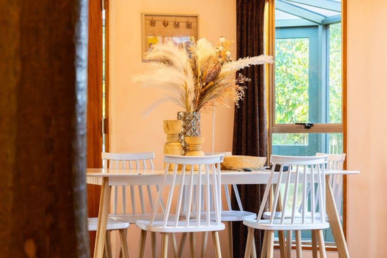 Photo of property in 60 Leinster Avenue, Raumati South, Paraparaumu, 5032