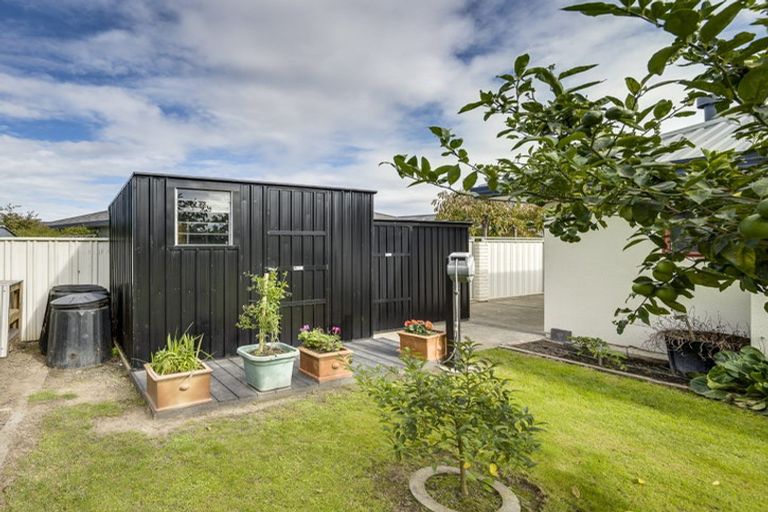 Photo of property in 8 Gresham Place, Taradale, Napier, 4112