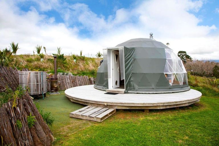 Photo of property in 456 Barrett Road, Omata, New Plymouth, 4374