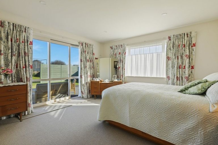 Photo of property in 30 Palmers Road, New Brighton, Christchurch, 8083