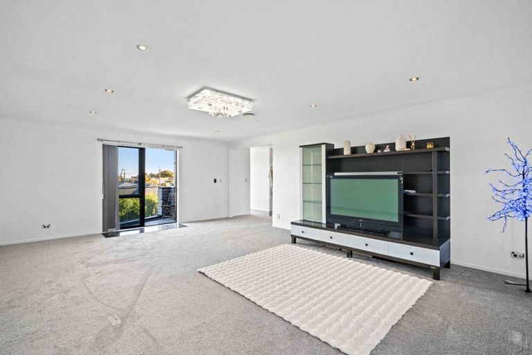 Photo of property in 46 Commissariat Road, Mount Wellington, Auckland, 1060