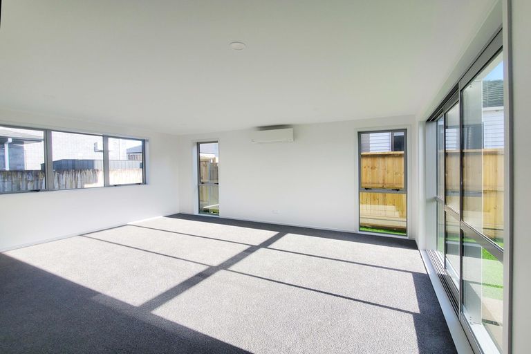 Photo of property in 13c Oxford Road, Manurewa, Auckland, 2102
