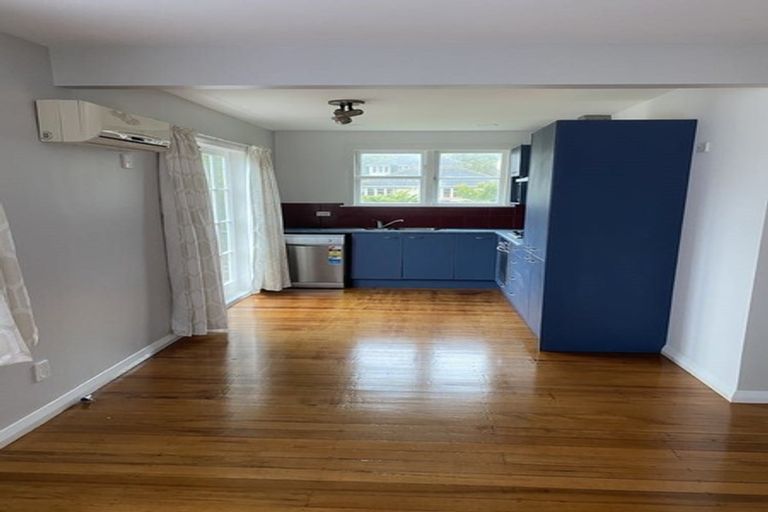 Photo of property in 17a Stephen Street, Johnsonville, Wellington, 6037