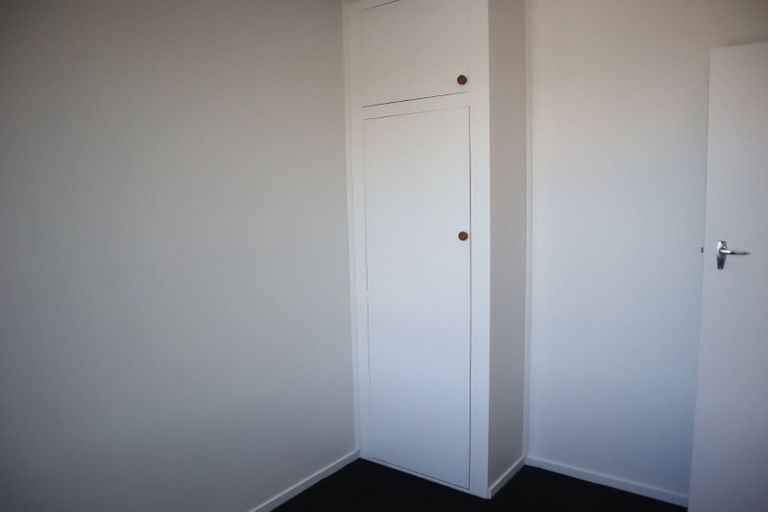 Photo of property in 2/21 Olliviers Road, Phillipstown, Christchurch, 8011