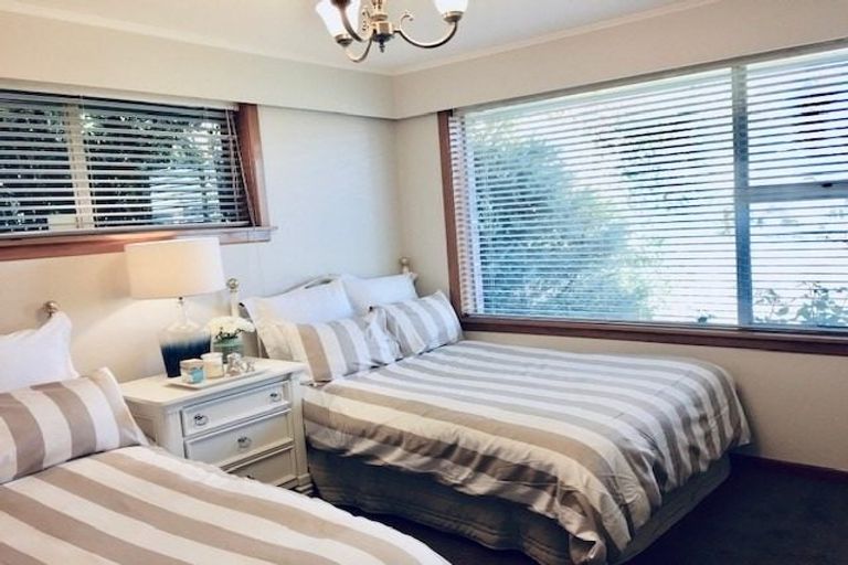 Photo of property in 6 Aileen Place, Upper Riccarton, Christchurch, 8041