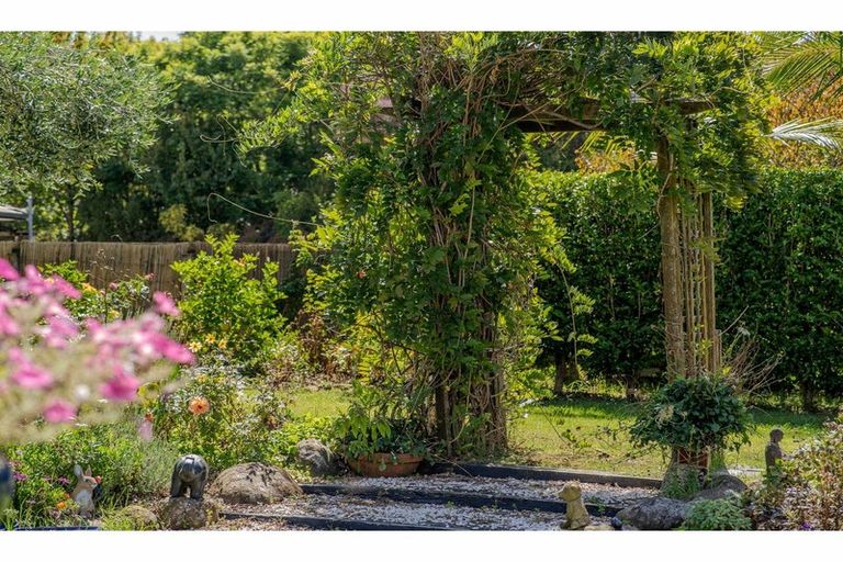 Photo of property in 28 Edkins Road, Kerikeri, 0230