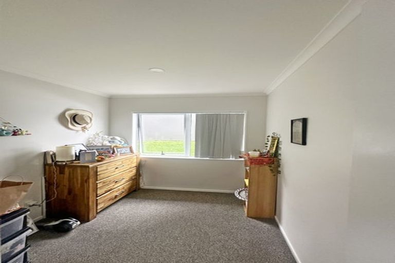 Photo of property in 23 Addison Drive, Glendene, Auckland, 0602