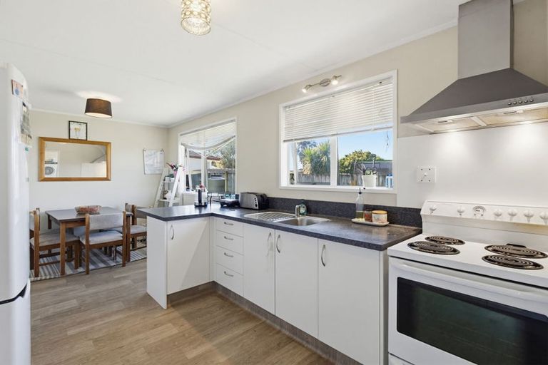 Photo of property in 4 Jupiter Street, Milson, Palmerston North, 4414
