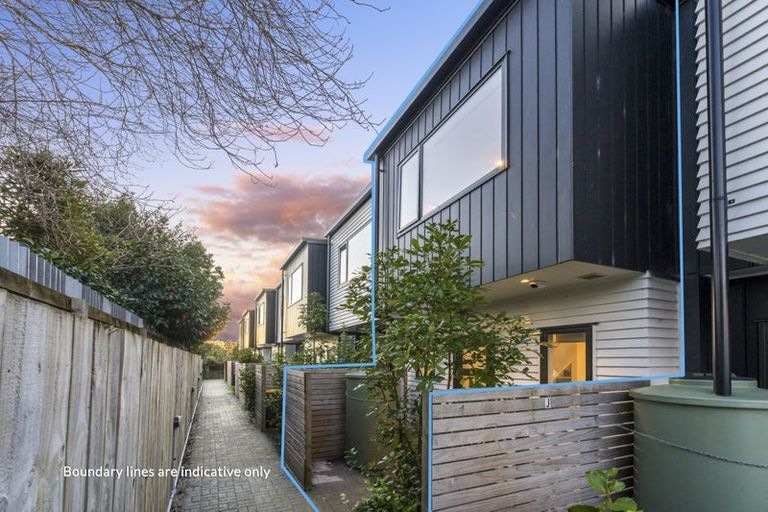 Photo of property in 2/46 Te Kanawa Crescent, Henderson, Auckland, 0610