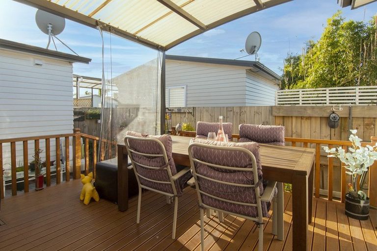 Photo of property in 11 Kamahi Crescent, Papamoa Beach, Papamoa, 3118