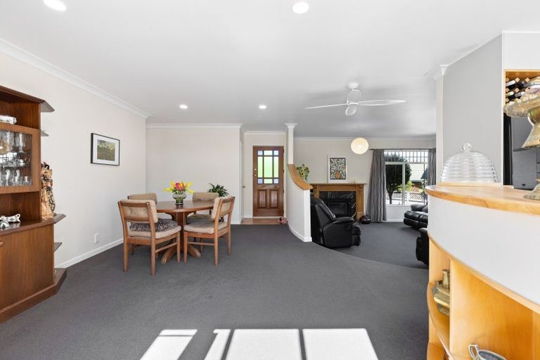 Photo of property in 7 Mcleod Mews, Rototuna, Hamilton, 3210