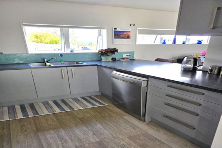 Photo of property in 58 Maclean Street, Paraparaumu Beach, Paraparaumu, 5032