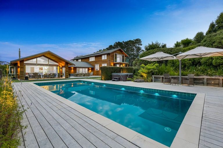 Photo of property in 80 Okura River Road, Okura, Albany, 0792