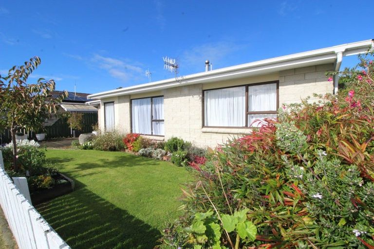 Photo of property in 28b Pollen Street, Woodville, 4920