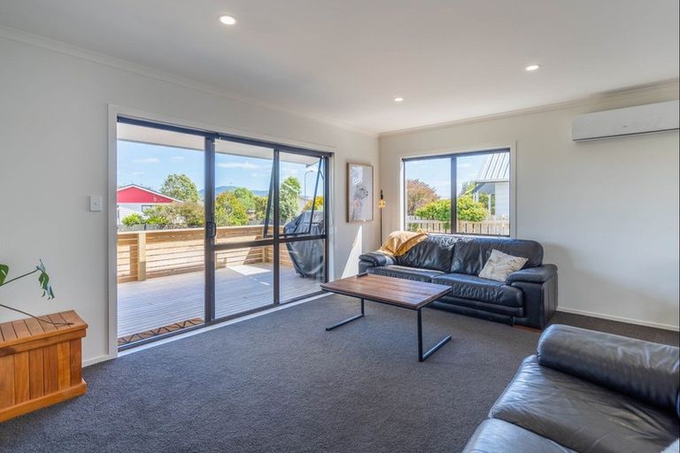 Photo of property in 11 Dennis Taylor Court, Paraparaumu, 5032